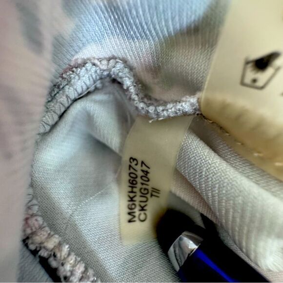 Calvin Klein Y2K Top Floral Ruched Split Neck Stretch Shirt - Picture 15 of 16